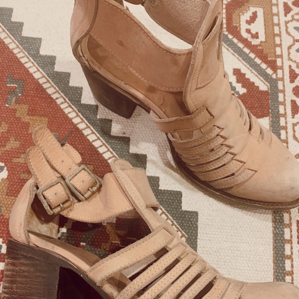 FREEBIRD TAN BOOTIES
